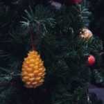 Ekološki ručno izrađeni ukras za bor češer