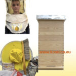pčelarska oprema: pčelarski šešir, košnica za pčele, dimilica za pčelarstvo, vilica za otklapanje, četka za pčele
