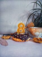 Svijeća za tortu od pčelinjeg voska broj 8